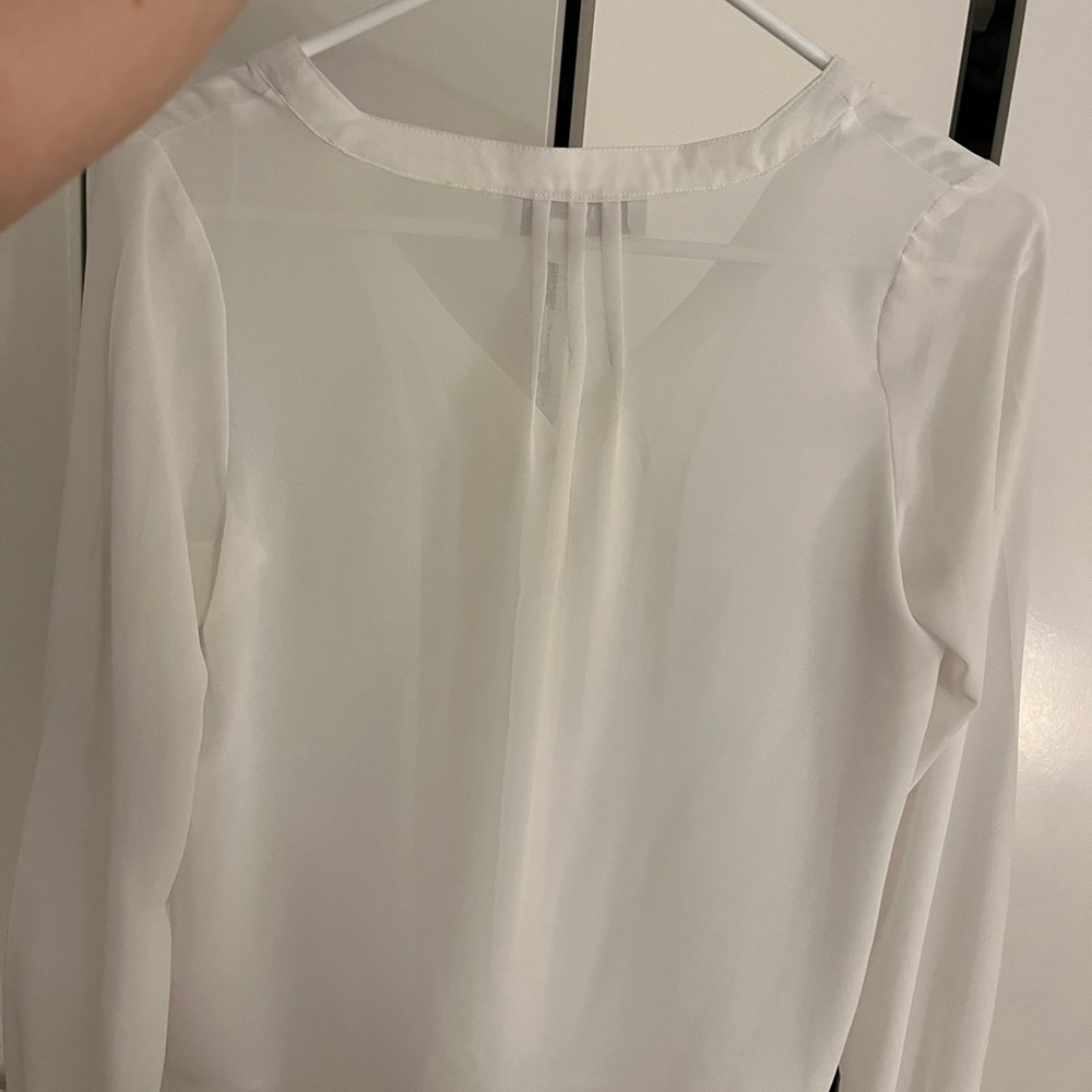 Olive & Oak White Long Sleeve Tie Front Blouse - Picture 3 of 4